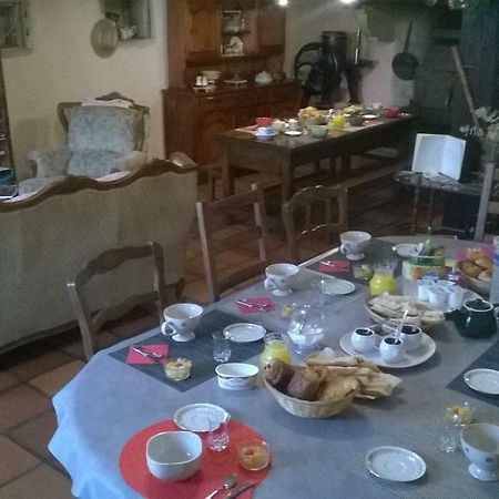 Bed and Breakfast Aux Ronzières à Pouilly-sous-Charlieu Extérieur photo