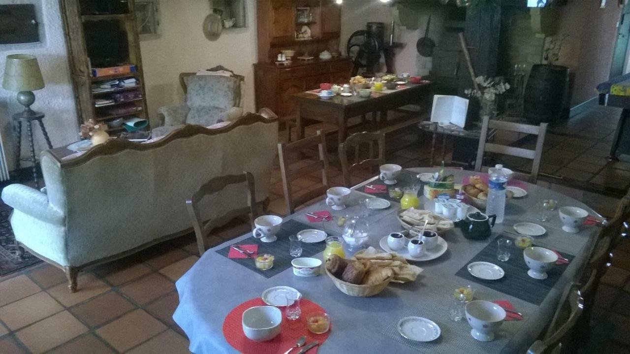 Bed and Breakfast Aux Ronzières à Pouilly-sous-Charlieu Extérieur photo